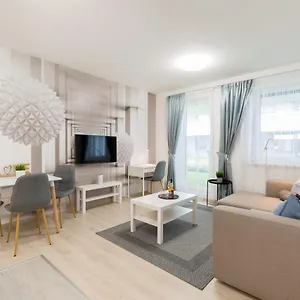 Downtown Residences Leo - Ac, Elevator, Terrace Apartman